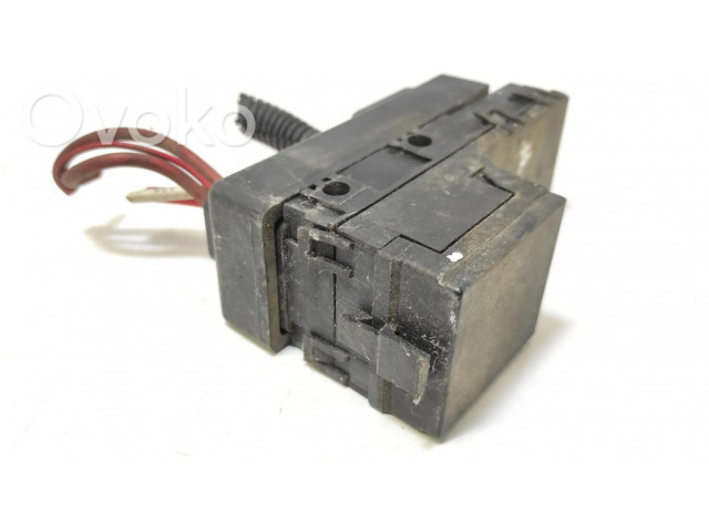  Pojistková skříňka 9611757980   Peugeot 405 1993