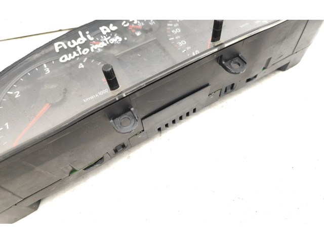 Přístrojová deska  Audi A6 S6 C5 4B 2001 4B0920931M, 110008948  