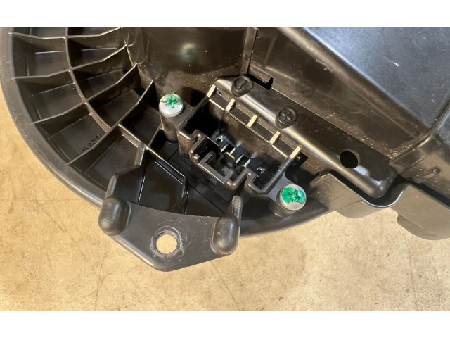 Вентилятор печки    87103-0D220, 87103-02150   Toyota RAV 4 (XA40)