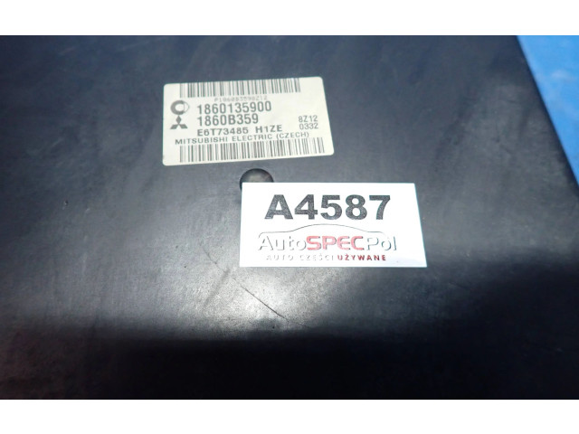 Блок управления двигателя 1860135900, 1860B359   Mitsubishi Colt