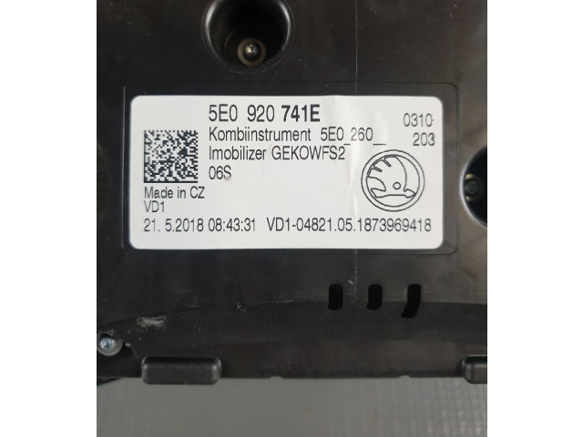 Přístrojová deska  Skoda Octavia Mk3 (5E) 2018 5E0920741E  