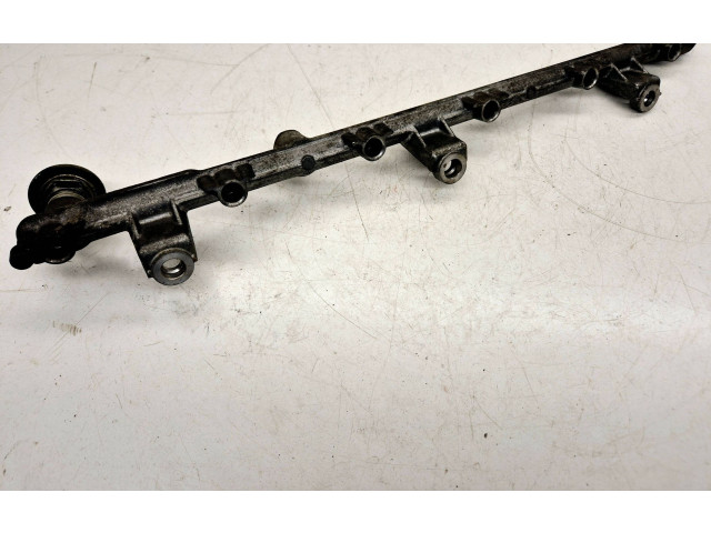 Vstřikovací lišta 2327073010   Lexus IS 200-300    1GFE 