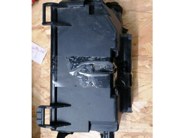Блок предохранителей 735345121   Lancia Ypsilon    