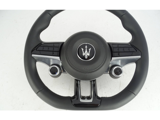 Подушка безопасности водителя    Maserati Grecale