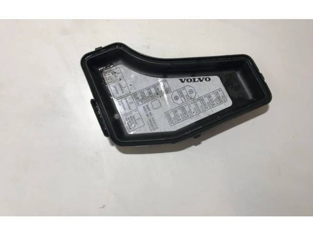 Блок предохранителей  9456416, 9456819   Volvo C70    