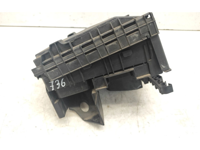 Блок предохранителей  1K0937629A, 1K0937132F   Volkswagen Golf Plus    