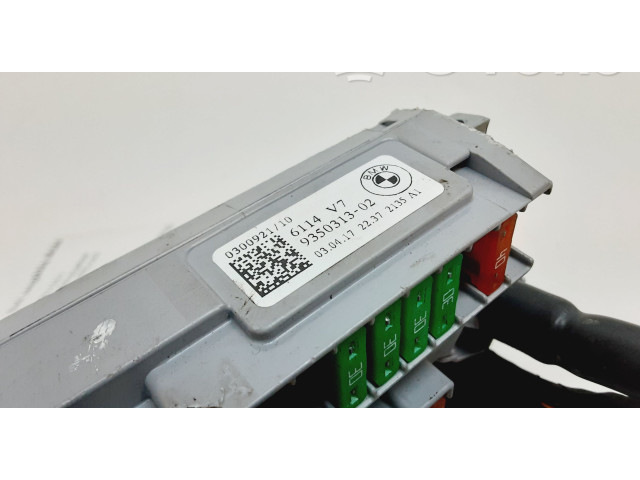 Блок предохранителей 9350313   BMW 5 G30 G31    