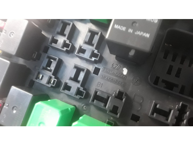 Блок предохранителей PR07400000, PR06102000   Citroen C-Crosser    