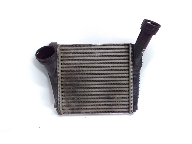 Интеркулер  8ML376729571, 99000956   Volkswagen Touareg II 