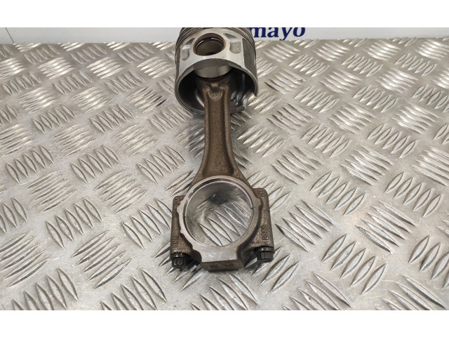  Поршень BXE   Seat Leon (1P)  