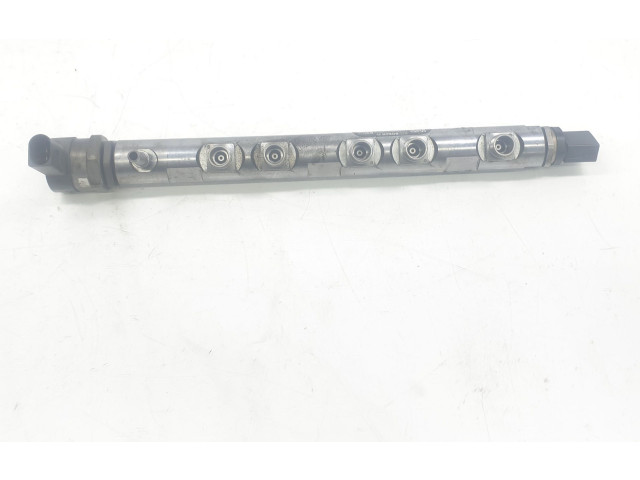 Vstřikovací lišta 7809127, 13537809127   BMW 1 F20 F21     