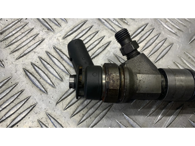 Vstřikovač 0445110216   BMW 3 E90 E91  pro naftový motor 2.0  