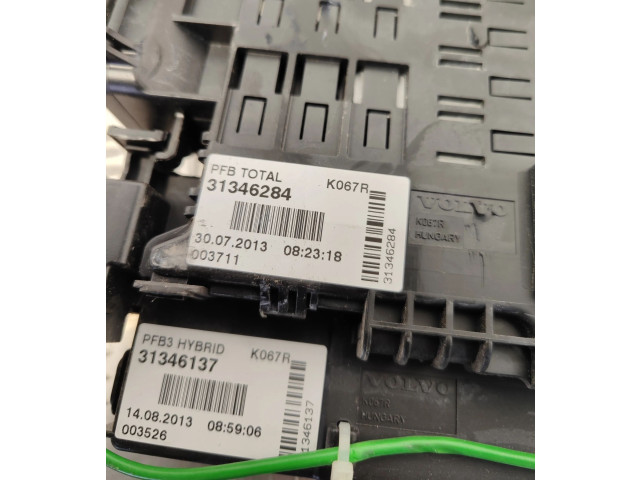   Pojistková skříňka 31346137, 31346284   Volvo V60 2013
