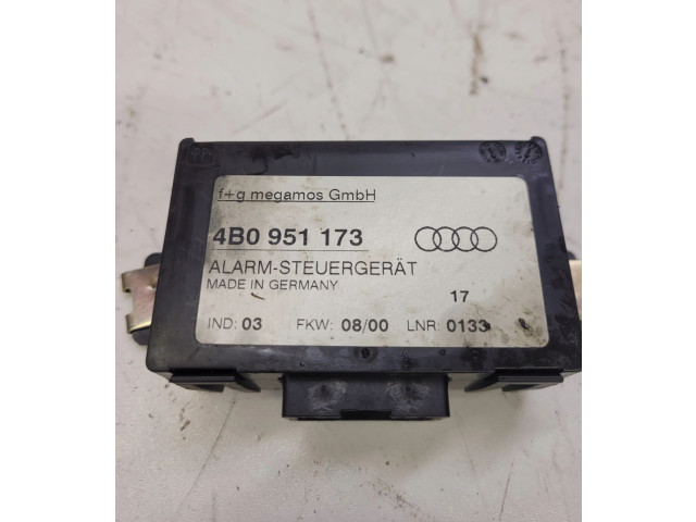 Блок управления сигнализации 4D0951173   Audi A8 S8 D2 4D    