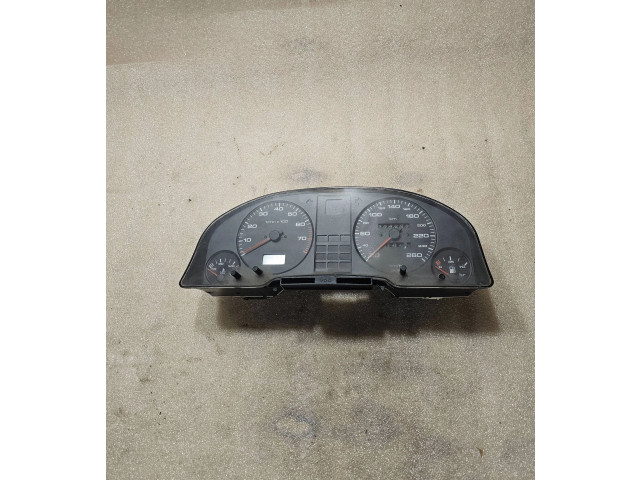 Přístrojová deska  Audi Coupe 1989 88311113  