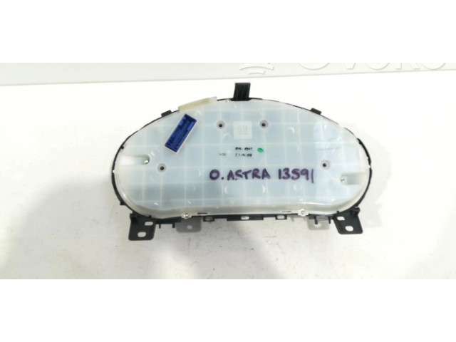 Přístrojová deska  Opel Astra J 2010 13328266  