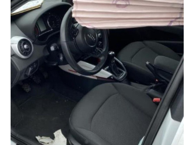 Боковая подушка безопасности    Audi A1