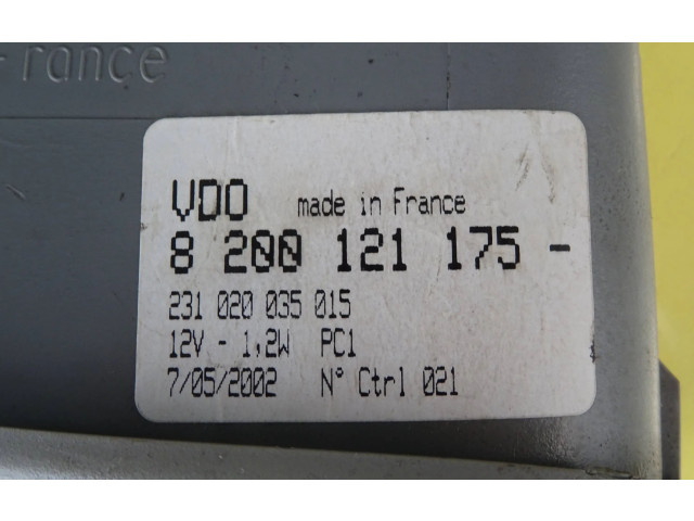 Дисплей    8200121175   Renault Twingo I