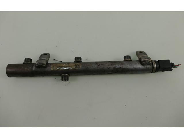 Vstřikovací lišta A6460700295   Mercedes-Benz C W204     