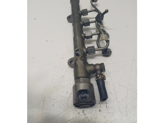 Vstřikovací lišta A6510700495   Mercedes-Benz E A207     