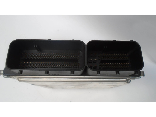 Řídící jednotka 13618512588, 0281015042   BMW 1 E82 E88 2007