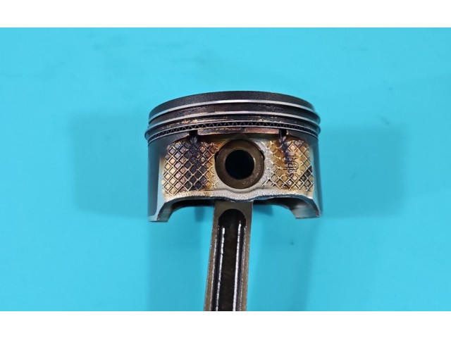 Píst IMPRK1384836   Volvo S40     