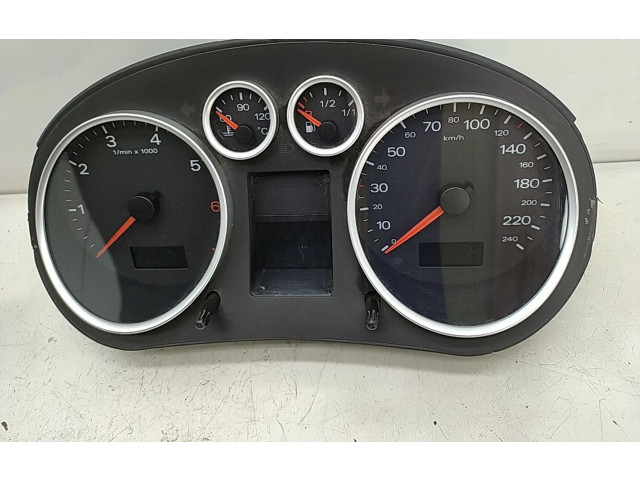 Přístrojová deska  Audi A2 2000 157.402KMS, 011  