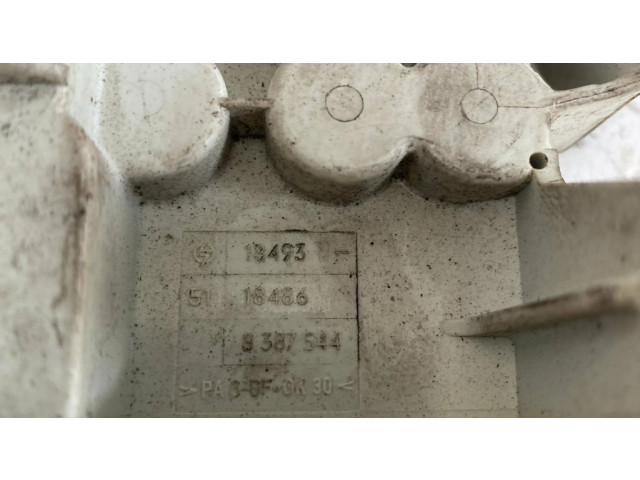   Pojistková skříňka 8387544, 18493   BMW 5 E39 2002