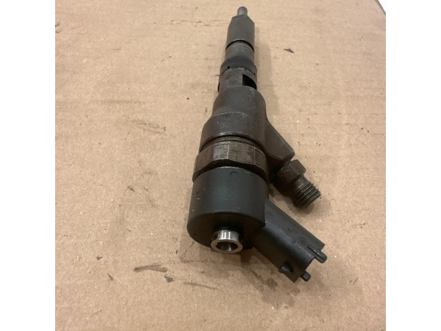 Vstřikovač 0445110044   Peugeot 406  pro naftový motor 2.0  