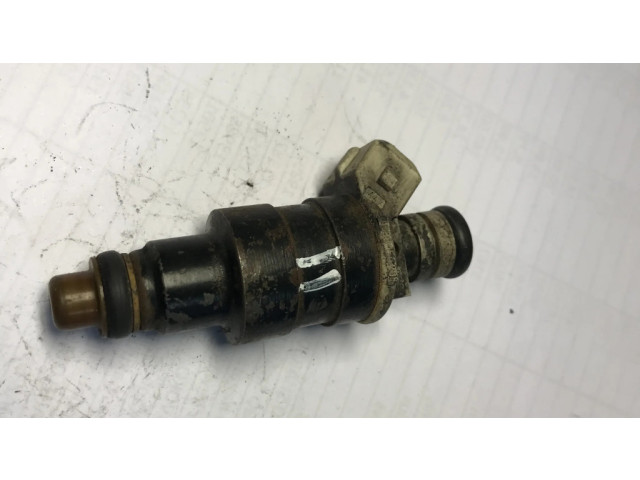 Vstřikovač 0280150208   BMW 3 E30  pro benzínový motor 0.0  