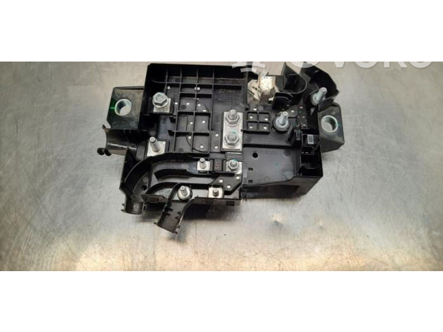   Pojistková skříňka 32359306   Volvo XC40 2021