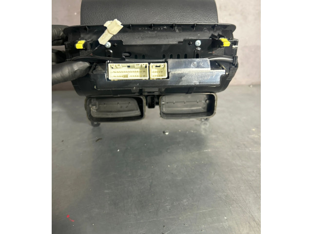 Дисплей    5566220190, 555C263120   Toyota Avensis T250