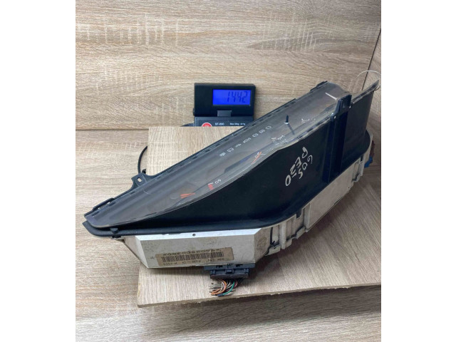 Přístrojová deska  Peugeot 605 2000 9602580380, WithPlug  