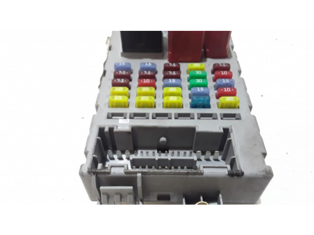 Блок предохранителей 46846746, 46520429   Fiat Croma    