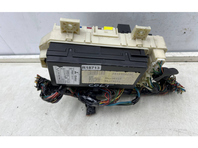 Блок предохранителей  mn108319, 8637a151   Mitsubishi Colt    