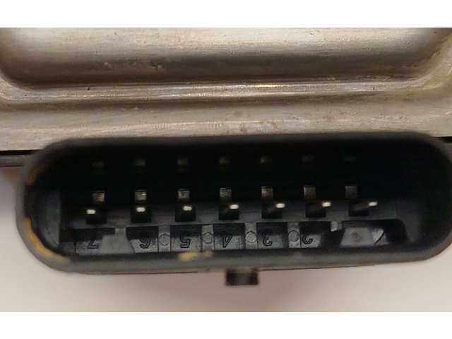 Блок управления 8892136175, P8892136175   Lynk & co 01