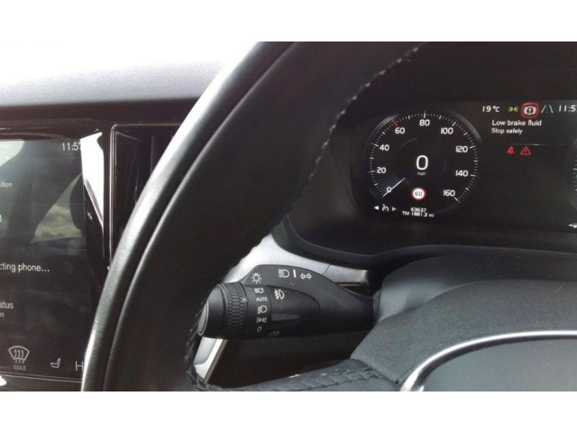 Přístrojová deska  Volvo V60 2019 32254290  