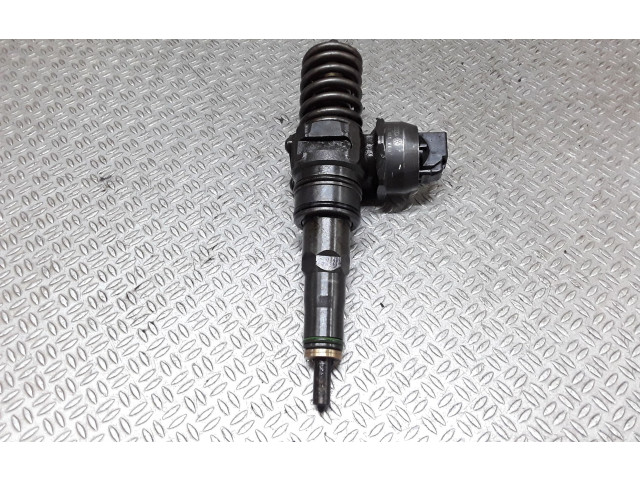 Форсунка 038130073AG    Volkswagen Touran I   