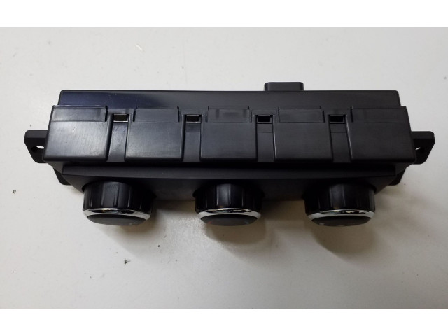 Блок управления климат-контролем 55111313AC   Chrysler Town & Country V