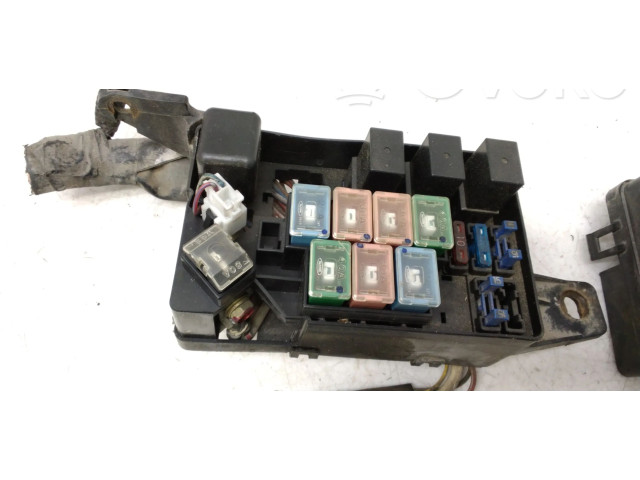 Блок предохранителей PR02000000, MB629083   Mitsubishi Colt    
