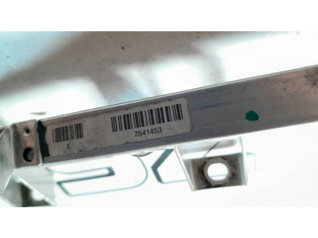 Vstřikovací lišta 7541453   BMW 5 E60 E61  pro benzínový motor 2.5  