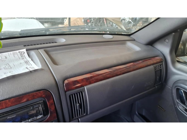 Подушка безопасности водителя    Jeep Grand Cherokee (WJ)
