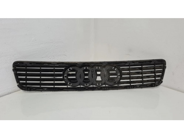 Передняя решётка Audi A4 S4 B5 8D 1994-1999 года 8D0853651E      