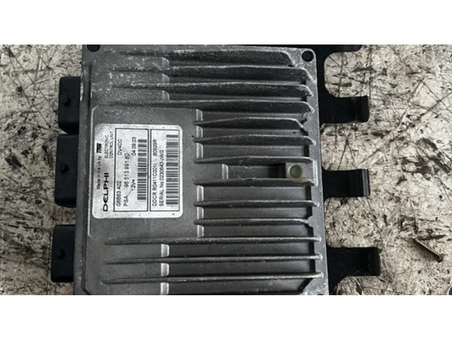 Блок управления двигателя 9651399180, R0411C001   Citroen C3