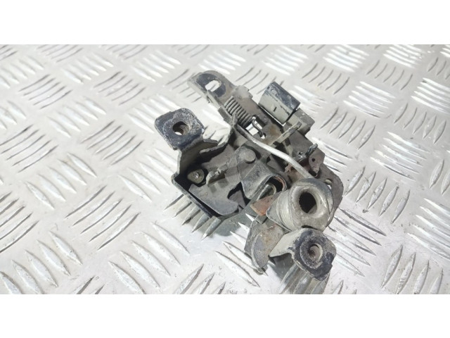 Замок капота 8L0823509   Audi A3 S3 8L