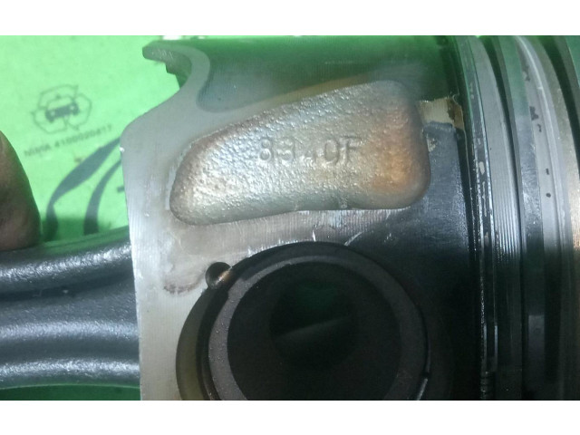  Поршень  8340F  Mercedes-Benz ML W164  