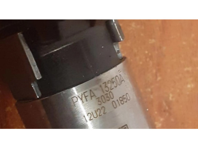 Vstřikovač 12U22-01850, PYFA13250A   Mazda CX-5 II  pro benzínový motor 2.5  