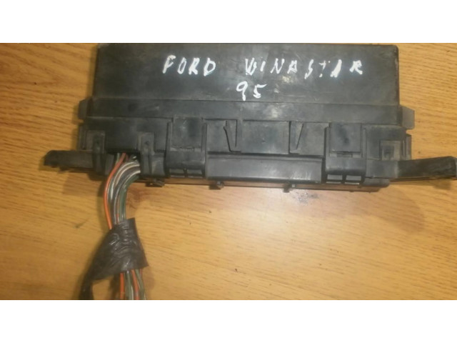   Pojistková skříňka    Ford Windstar 1994
