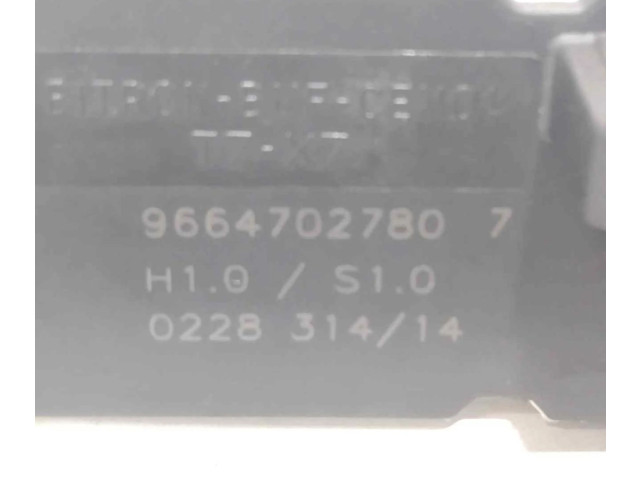 Řídící jednotka 9664702780   Peugeot 3008 I 2014