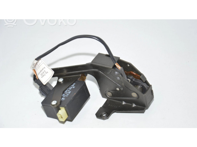 замок багажника 8238469, 8384069    BMW 5 E39 1996-2003 года